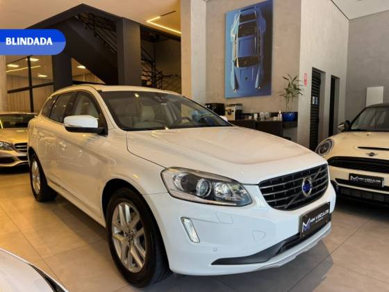 VOLVO XC60 2.0 T5 MOMENTUM GASOLINA 4P AUTOMÁTICO